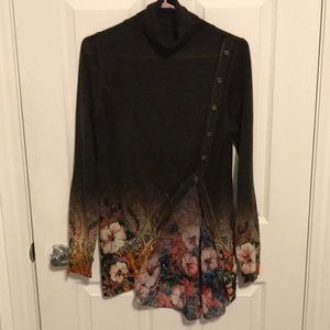 Desigual turtle neck tunic ❣️ beautiful print ❣️